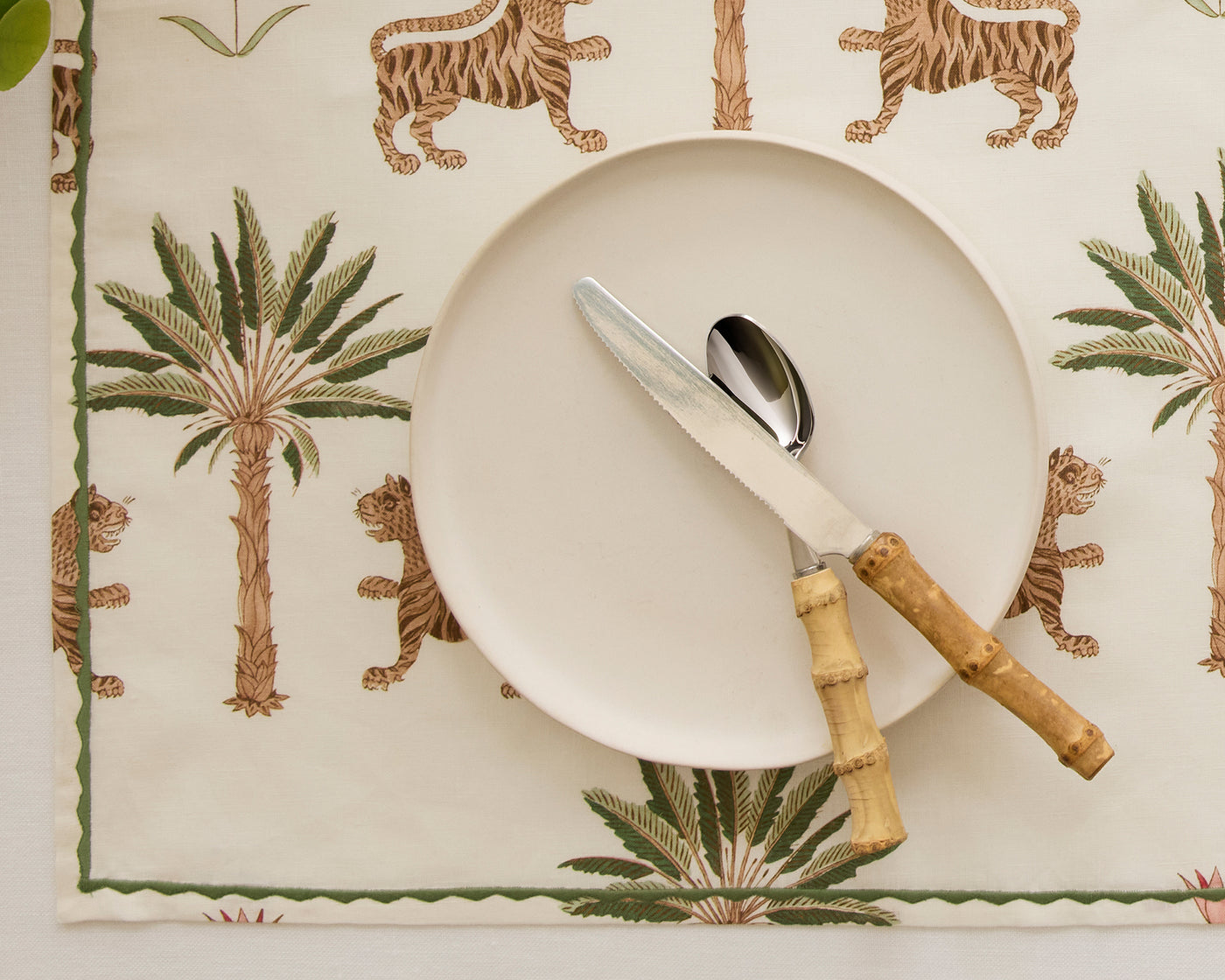 Tiger Palm Table Linens | Runner