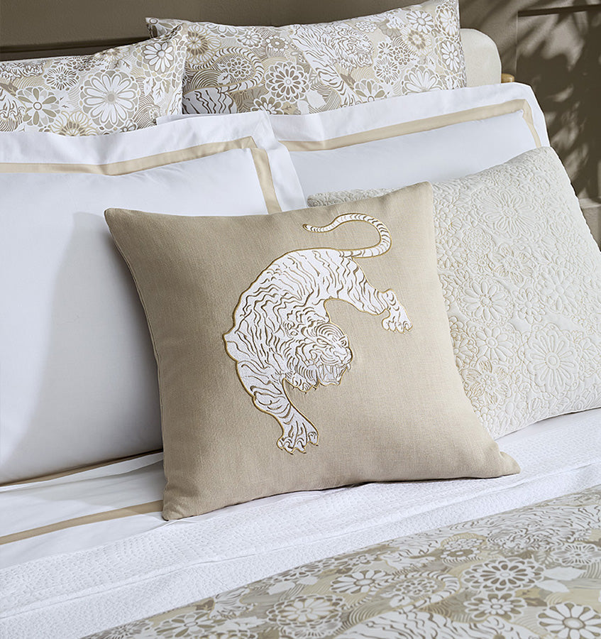 Sferra Siberian Tiger | Decorative Pillow