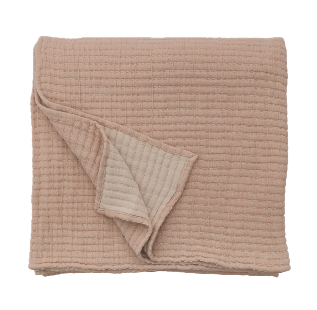 Photo of the Vancouver | Coverlet ensemble.
