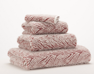 Photo of the Vasco | Wash Cloth ensemble.