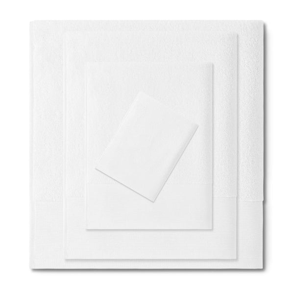 Photo of the Viana Towel ensemble.