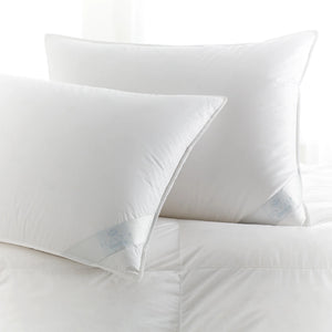 Photo of the Vienna | Pillow ensemble.