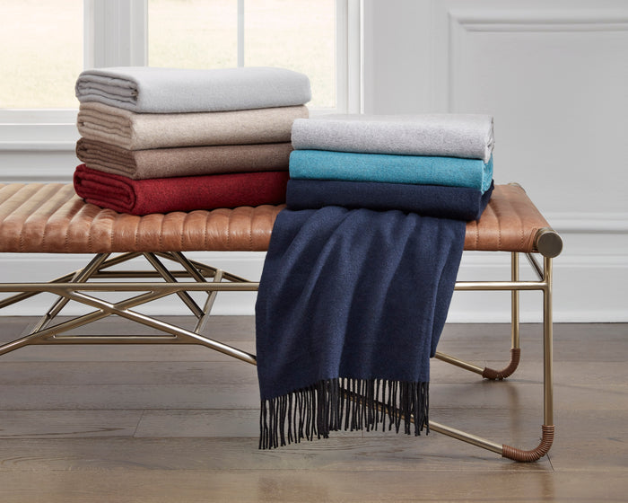 Photo of the Renna | Throw ensemble.