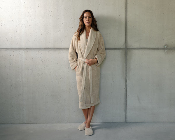 Photo of the Super Pile | Medium Robe ensemble.