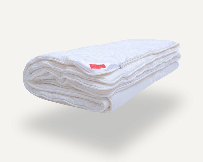 Photo of the Klima Control Comfort | Mattress Pad Skirt ensemble.