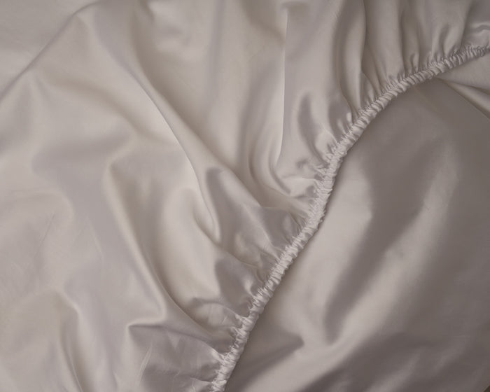 Photo of the Giza Reserve Sateen | Fitted Sheet ensemble.