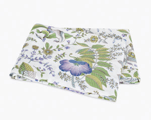Photo of the Pomegranate Linen Schumacher Collection | Fitted Sheet ensemble.