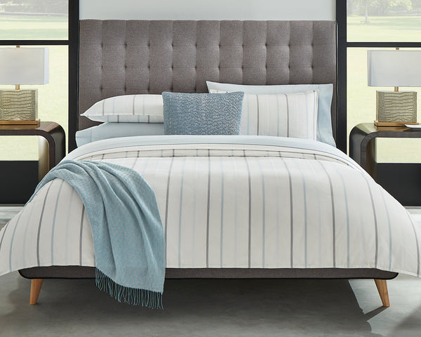 Photo of the Striscia | Duvet Cover ensemble.