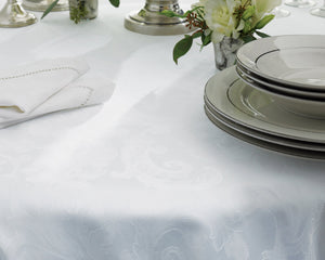 Photo of the Acanthus Table Linens | Tablecloth, Round ensemble.