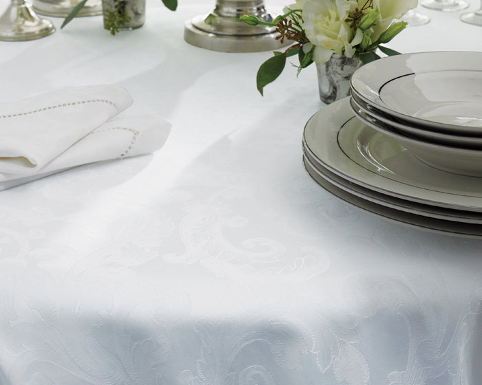 Photo of the Acanthus Table Linens | Tablecloth, Round ensemble.