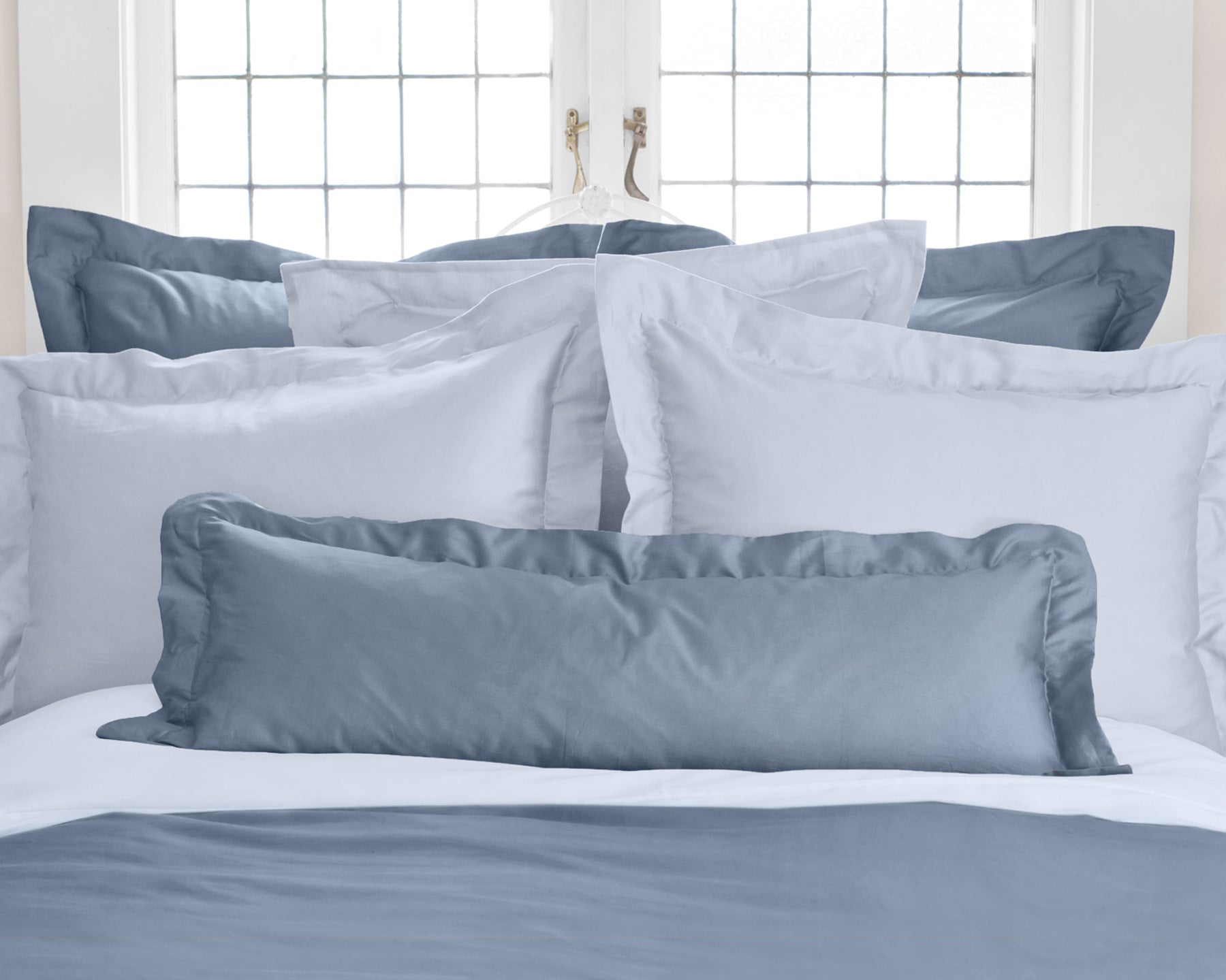 St. Geneve Capri Sateen Fitted Sheet