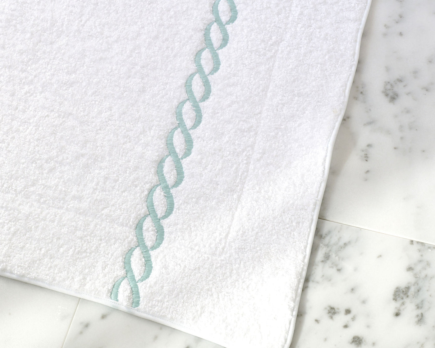 Classic Chain Towel | Tub Mat