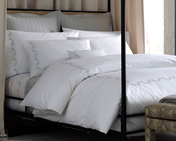 Photo of the Daphne | Duvet Cover ensemble.