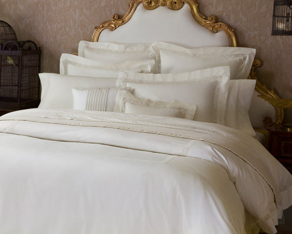 Photo of the Giza 45 Lace | Fitted Sheet ensemble.