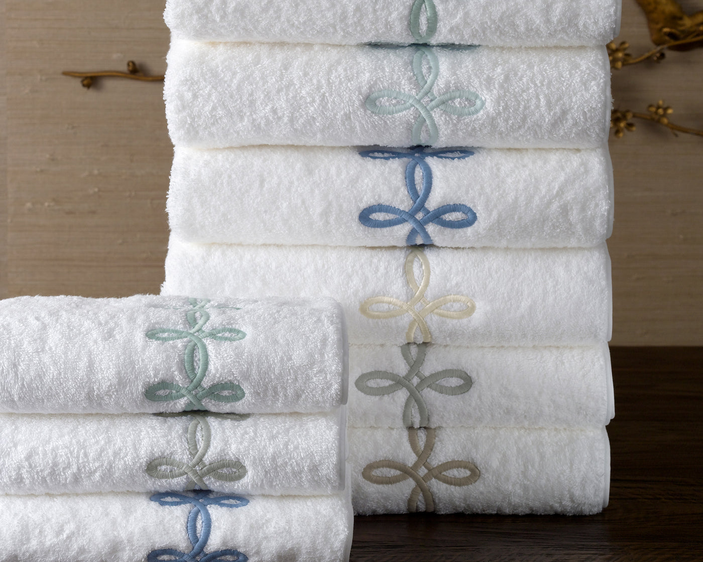 Gordian Knot Towel | Bath Sheet