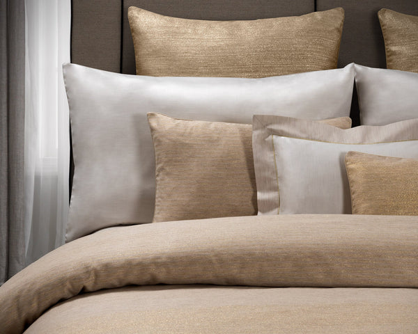 Photo of the Luce | Duvet Cover ensemble.