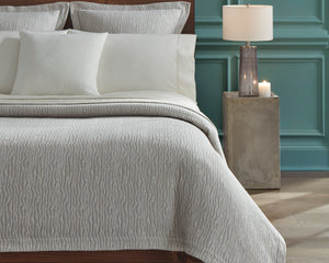 Photo of the Ondate | Euro Pillow Sham ensemble.