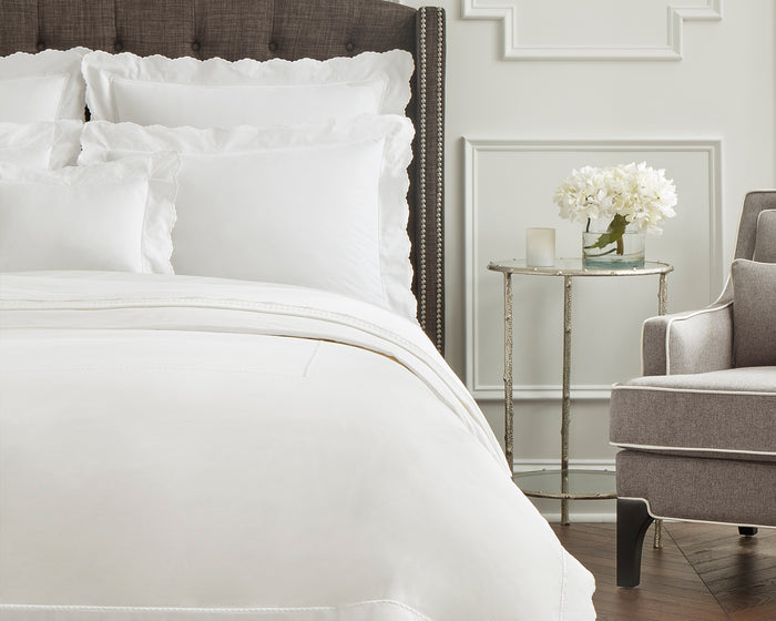 Photo of the Pettine | Euro Pillow Sham ensemble.