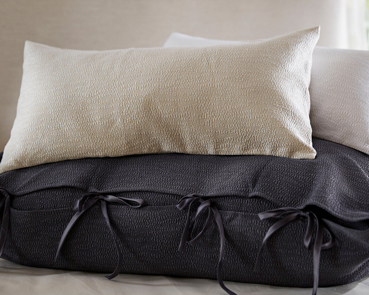 Sumi | Firm Decorative Pillow